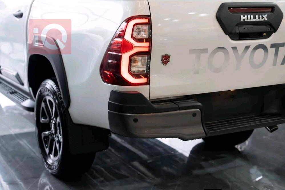 تويوتا هايلوكس